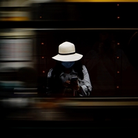 Paris Metro Arts et Metiers; 1/15s, operture 22, iso 200.