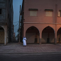 ELEGY of a solitary journey  ( Southern Morocco seen by a sitting passenger )  / Élégie d’un voyage solitaire ( Le sud marocain vu par un passager ) 