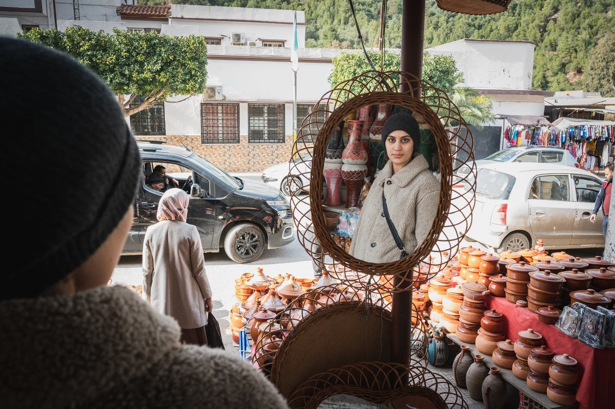 Framing Algeria